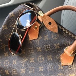 Tory Burch Aviator sunglasses